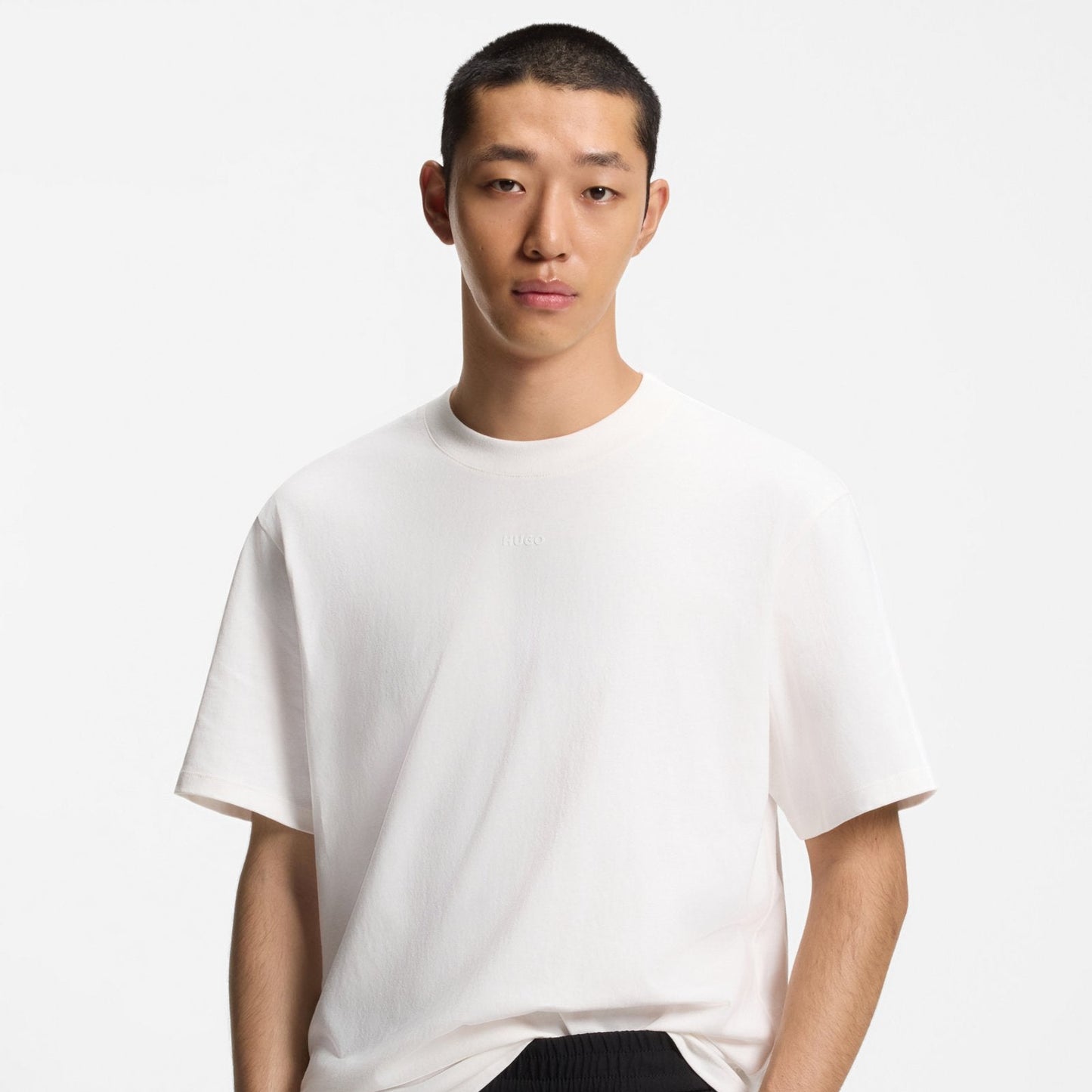 Hugo Relaxed-Fit T-Shirt With Centered Logo Detail — White